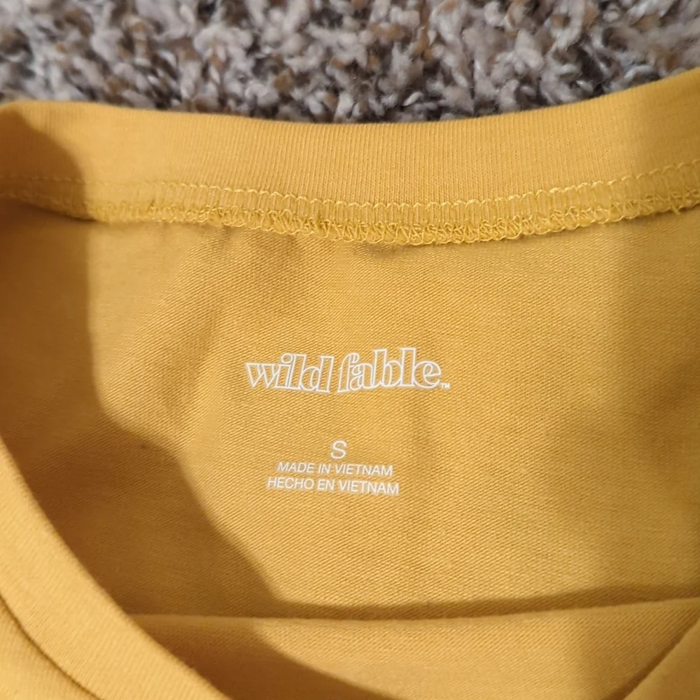 Basic Yellow Crop Top - Picture 2 of 3